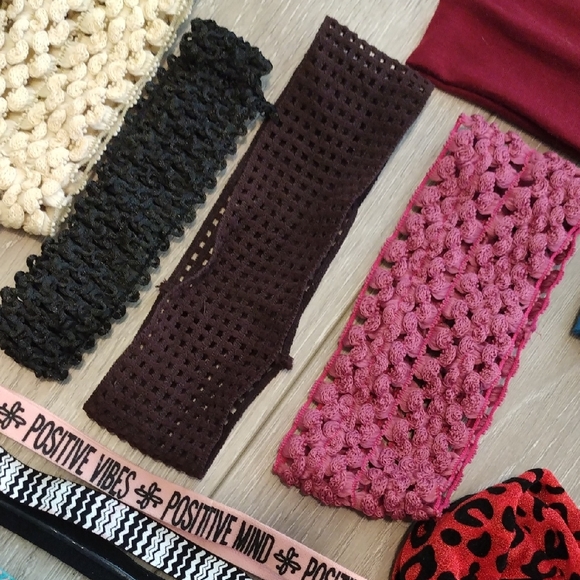 Assorted Women's Headbands Set - Picture 5 of 10